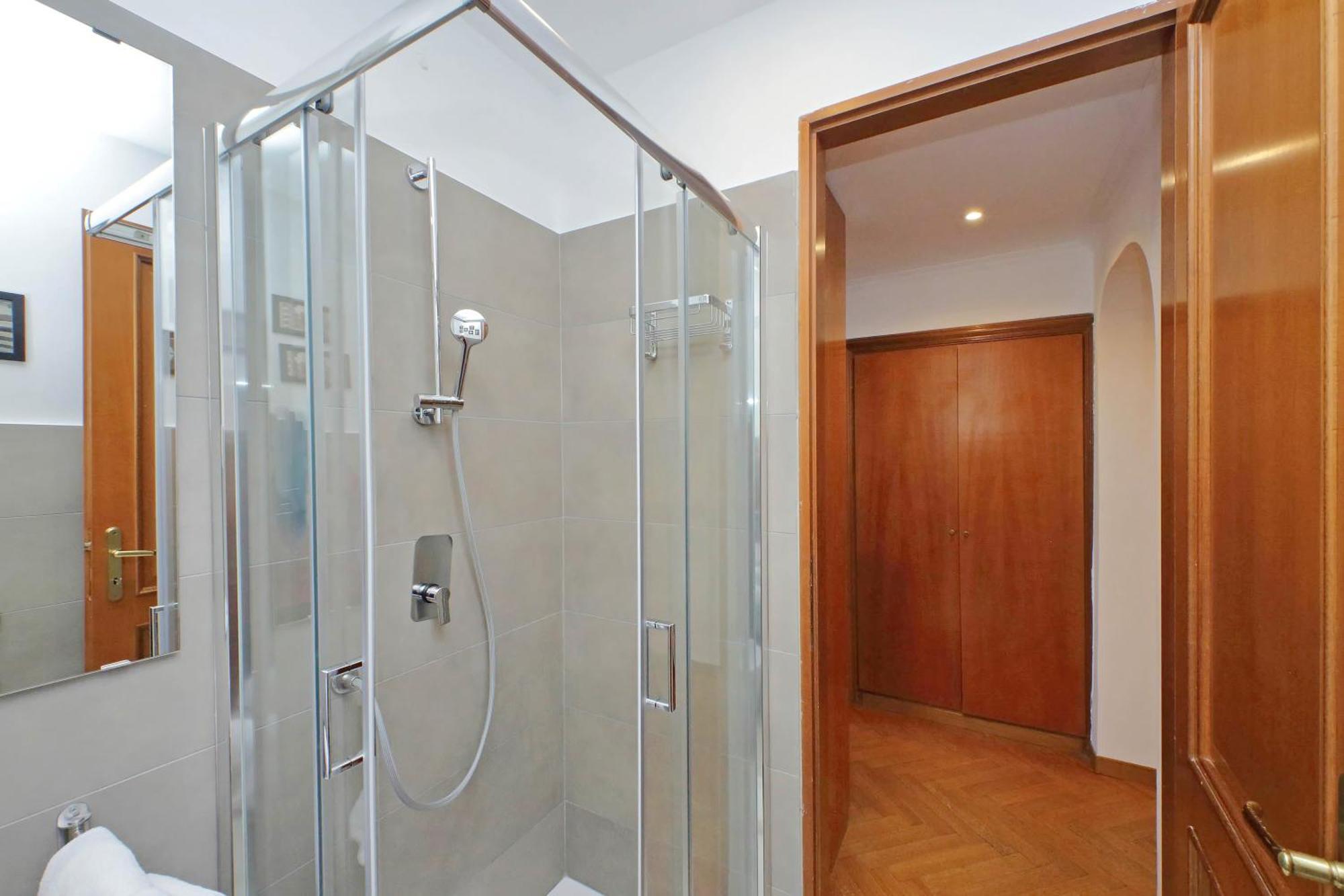 Ych-Comfortable 2 Bedrooms Flat Near Colosseum Rome Extérieur photo